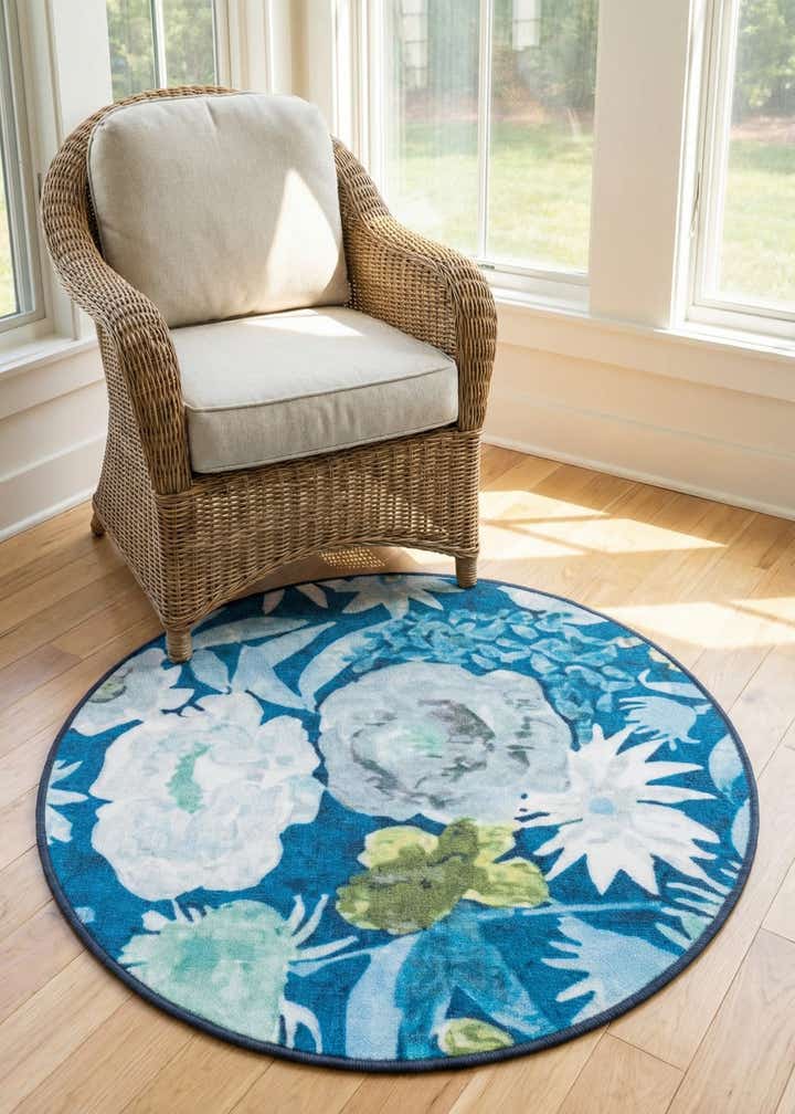 3' 3 x 3' 3 Easy-Clean Jill Zarin Caribbean Indoor / Outdoor Round Rug