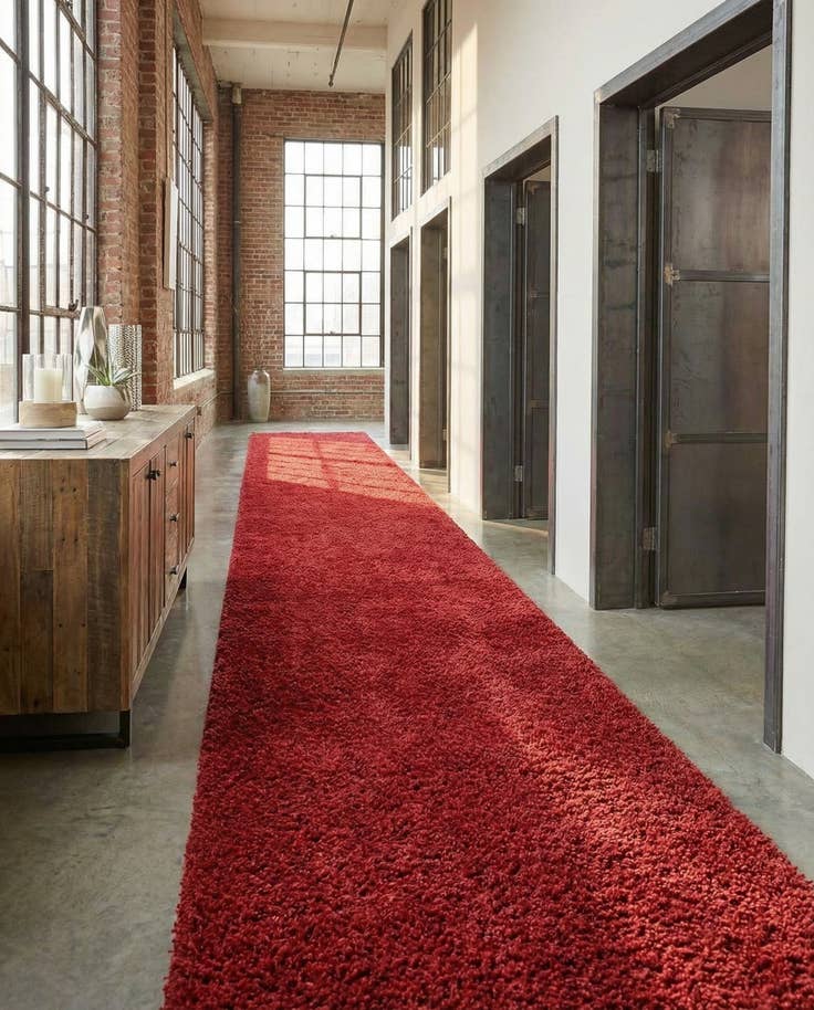 Detail image of 2' 7 x 20' Zermatt Shag Runner Rug