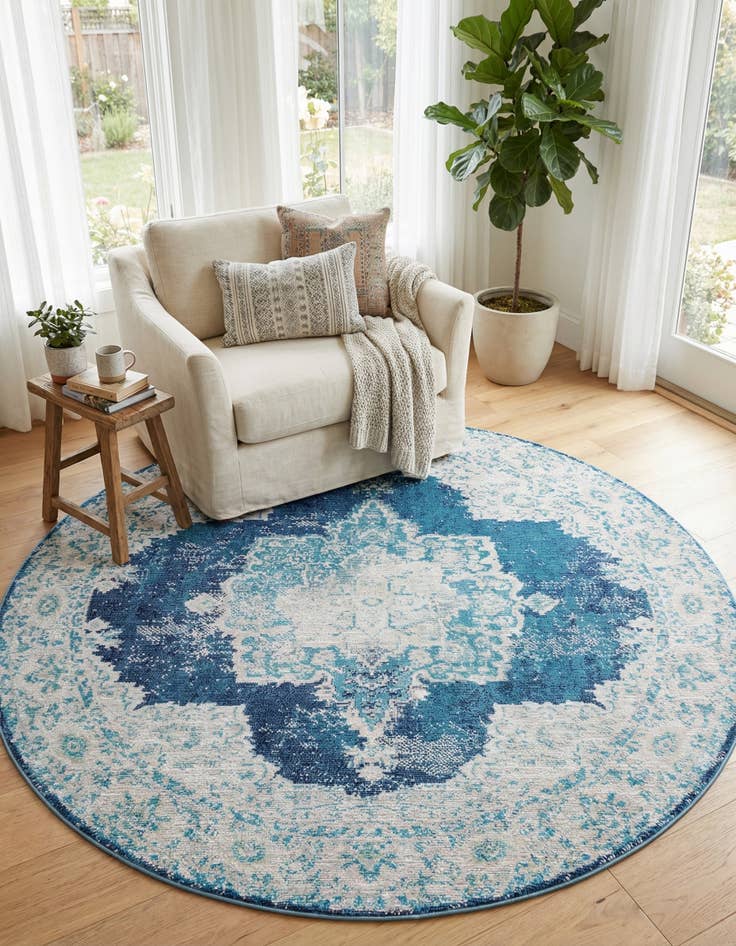 Detail image of 7' x 7' Amulet Round Rug