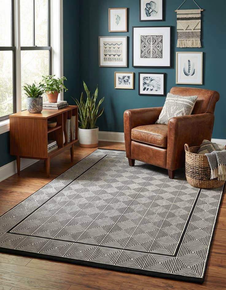 Detail image of 5' 3 x 8' Milano Rug