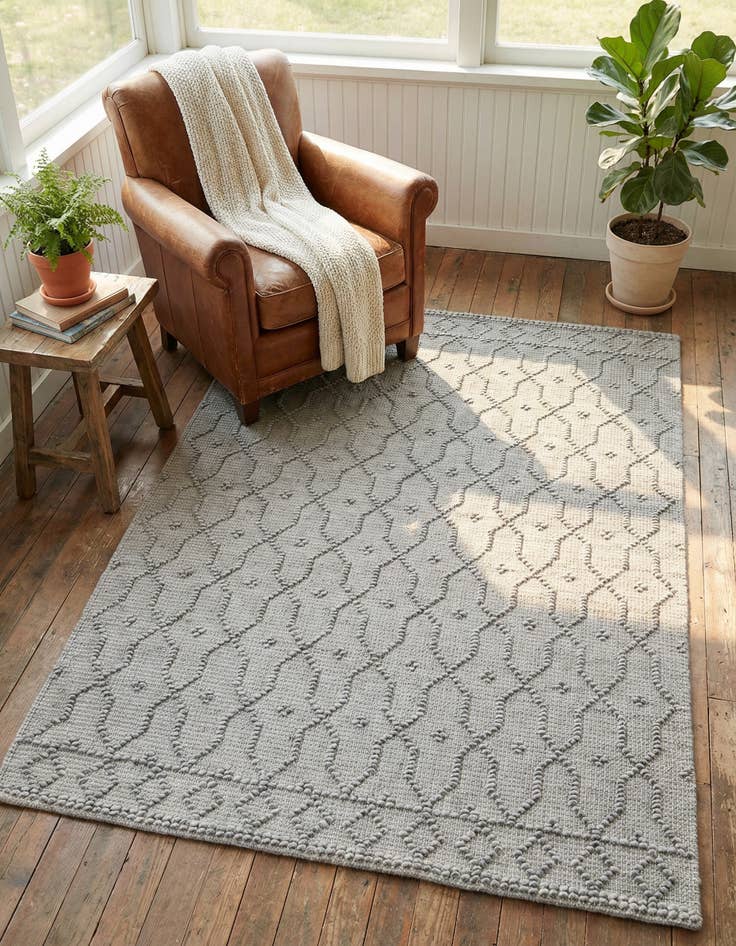 Detail image of 4' 1 x 6' 1 Hand Woven Larsa Jute Rug