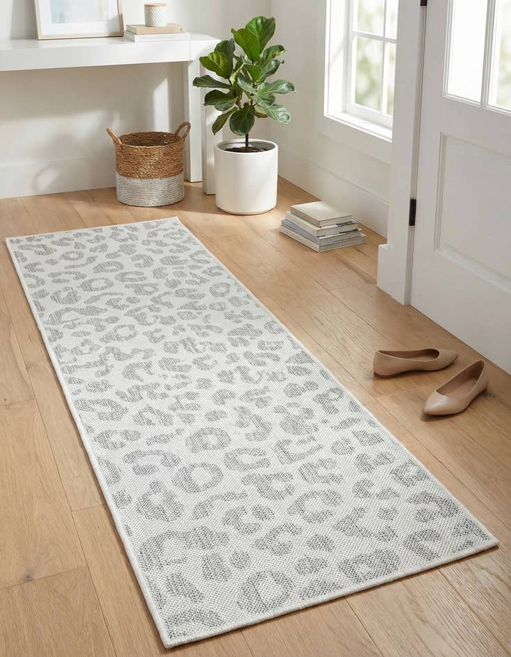 Detail image of 2' x 6' Washable Safari Indoor / Outdoor Runner Rug