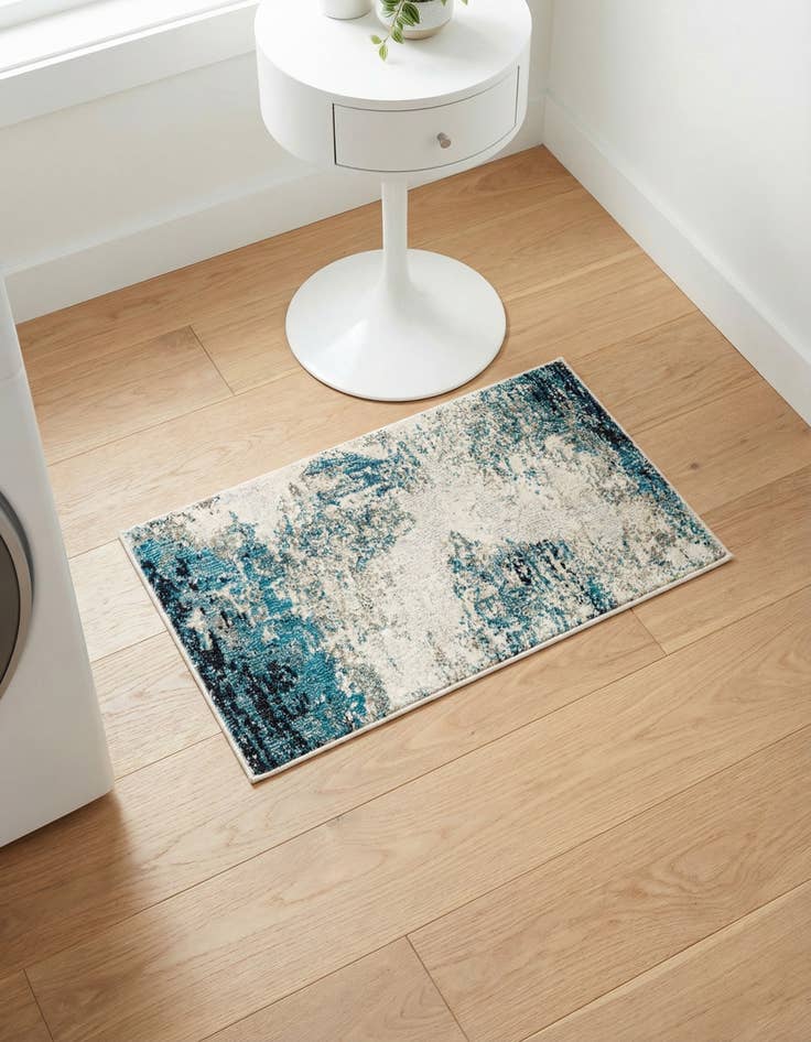 Detail image of 2' 2 x 3' Washable Vivid Rug