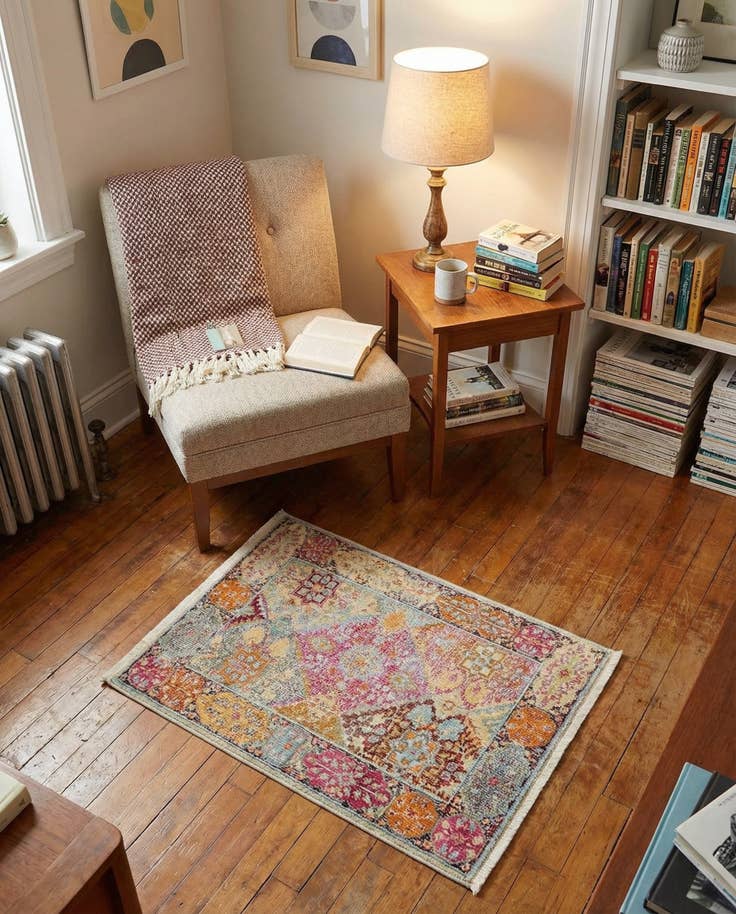 Detail image of 2' 2 x 3' Santiago Rug
