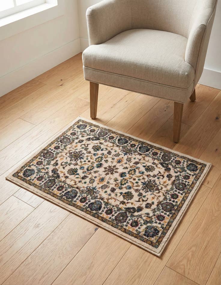 Detail image of 2' 2 x 3' Medina Rug