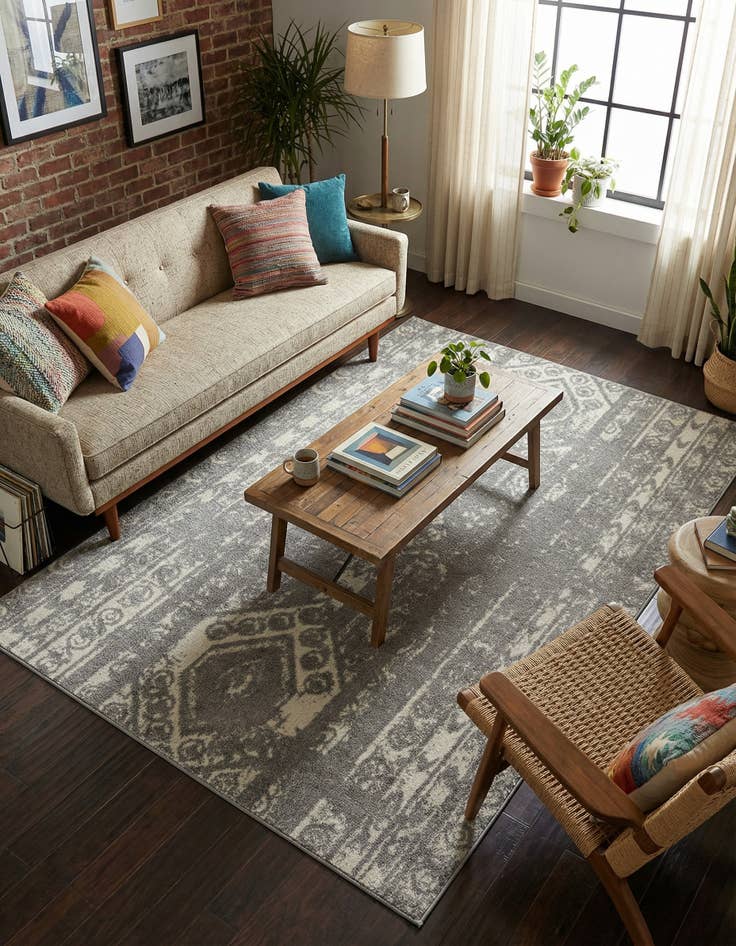 Detail image of 5' 3 x 8' Lennon Rug