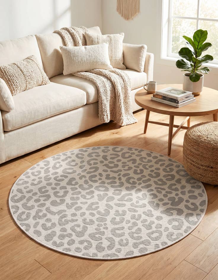 Detail image of 4' x 4' Easy-Clean Safari Indoor / Outdoor Round Rug