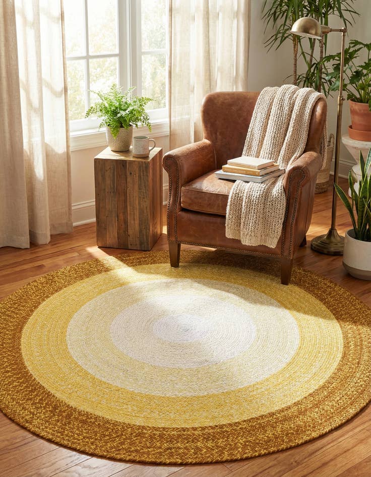 Detail image of 5' 1 x 5' 1 Hand Braided Wool Round Rug