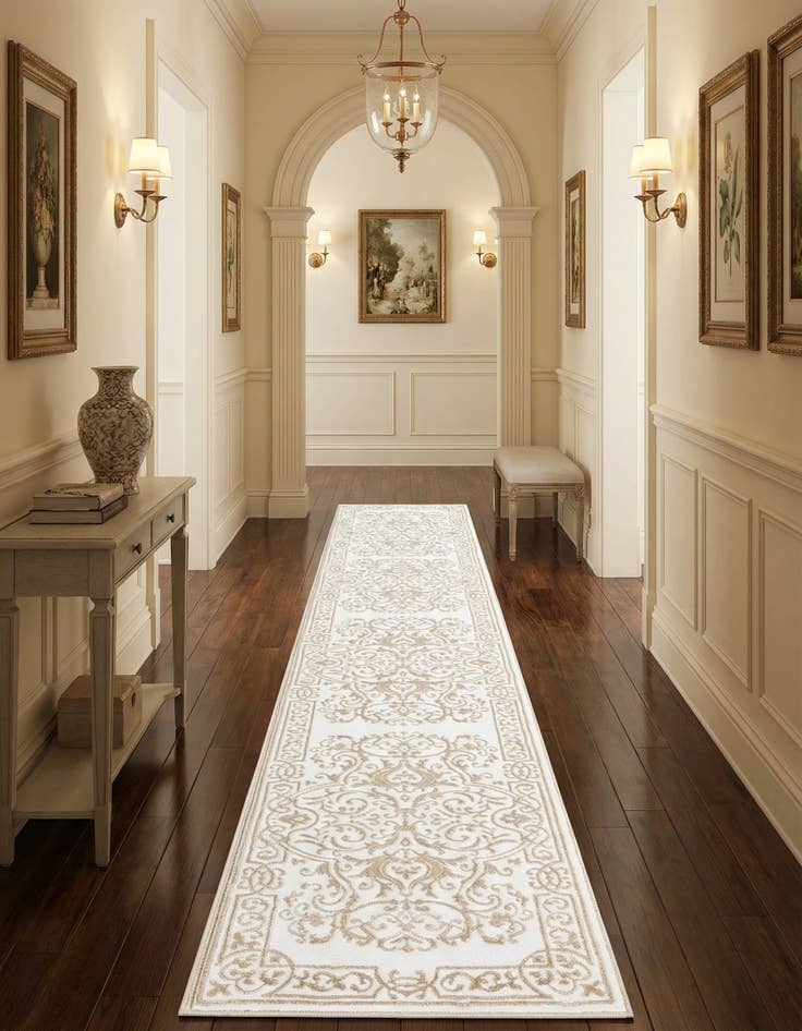 Detail image of 2' 6 x 14' Hermitage Runner Rug