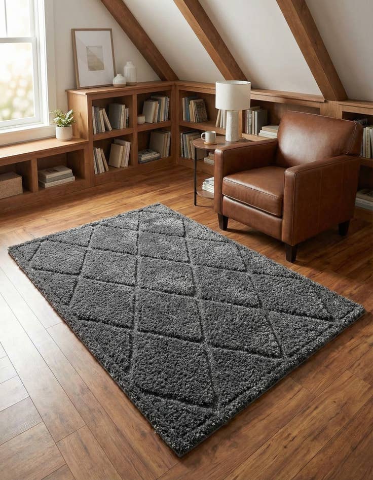 Detail image of 4' x 6' Trellis Shag Rug