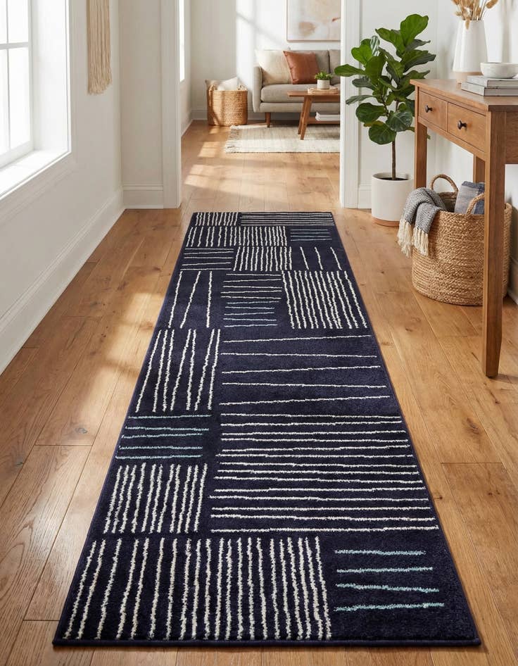 Detail image of 2' 7 x 10' Hanahan Runner Rug