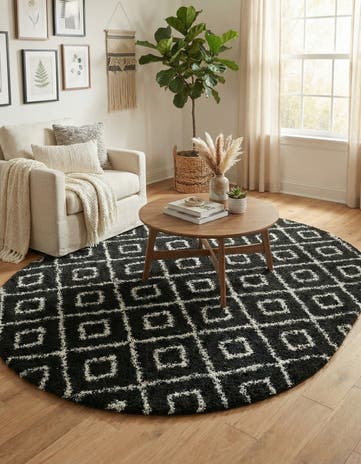 Black and White Lattice Shag Oval Rug