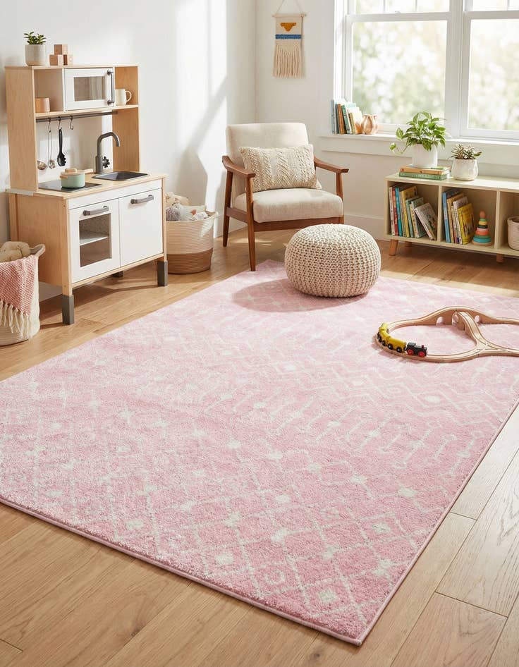 Detail image of 6' x 9' Moroccan Trellis Rug