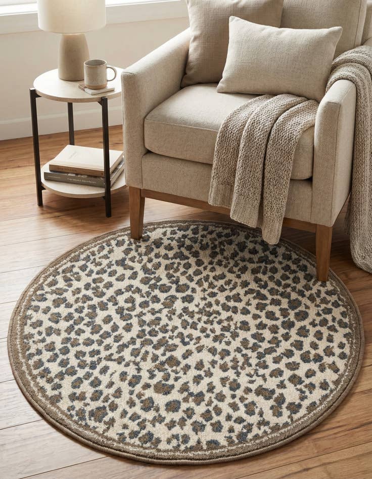 Detail image of 3' x 3' Savannah Round Rug