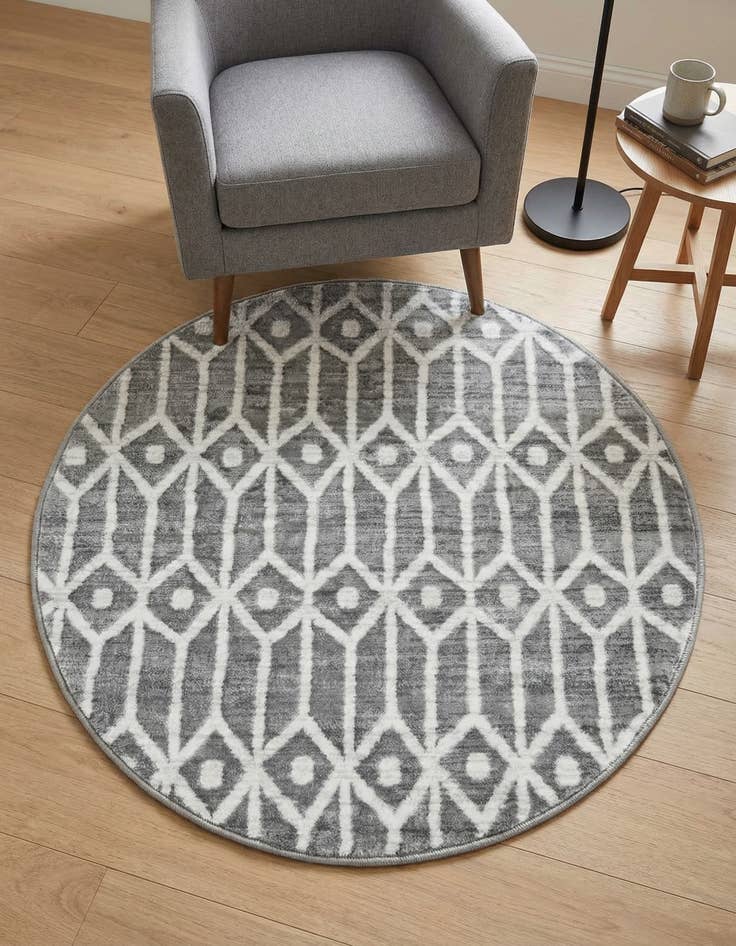Detail image of 3' 3 x 3' 3 Lattice Trellis Round Rug