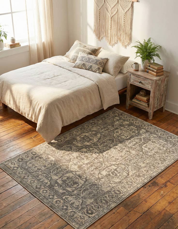 Detail image of 4' x 6' Lola Rug