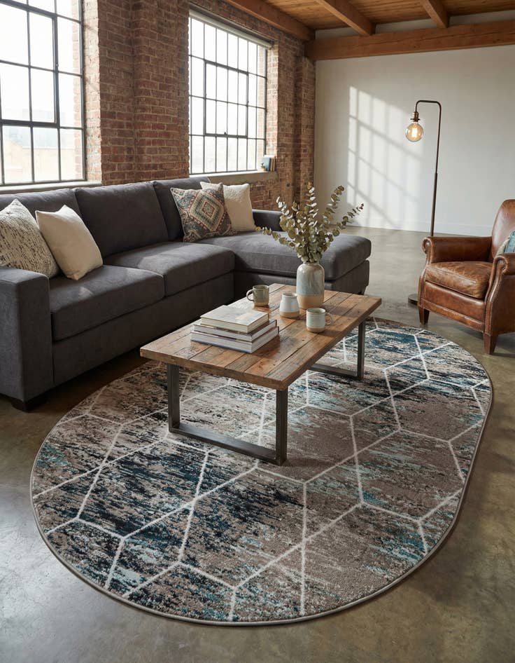 Detail image of 7' x 10' Trellis Frieze Oval Rug