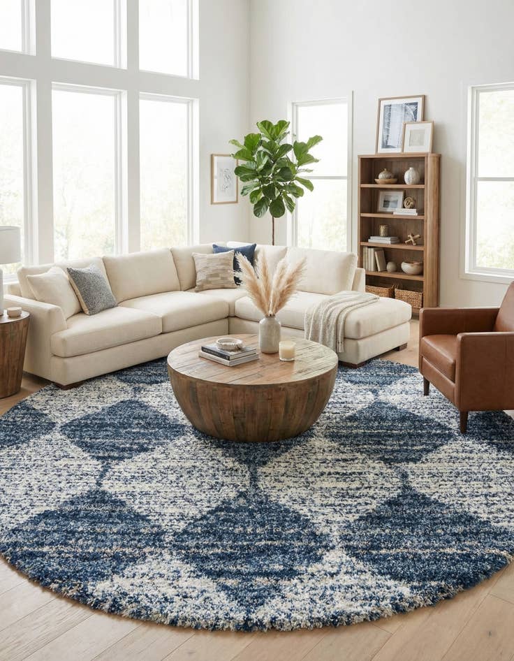 Detail image of 10' x 10' Serenity Shag Round Rug
