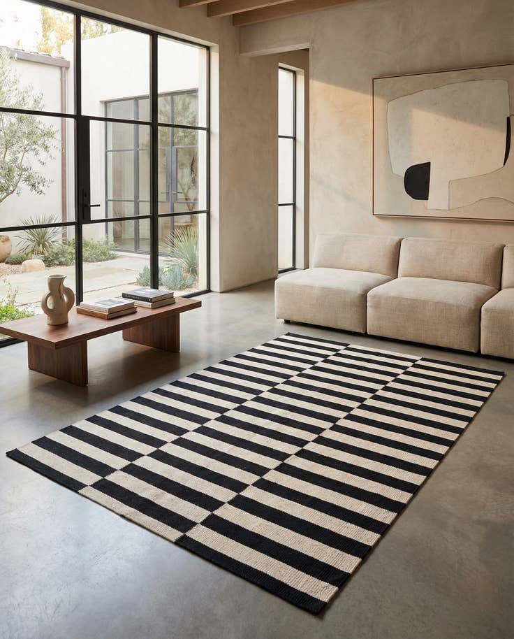 Detail image of 4' 2 x 5' 11 Hand Woven Kilim Modern Wool Rug