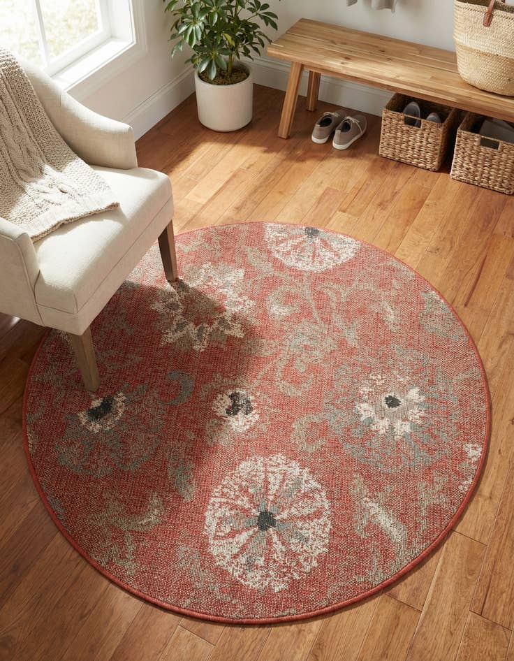 Detail image of 4' x 4' Washable Botanical Indoor / Outdoor Round Rug