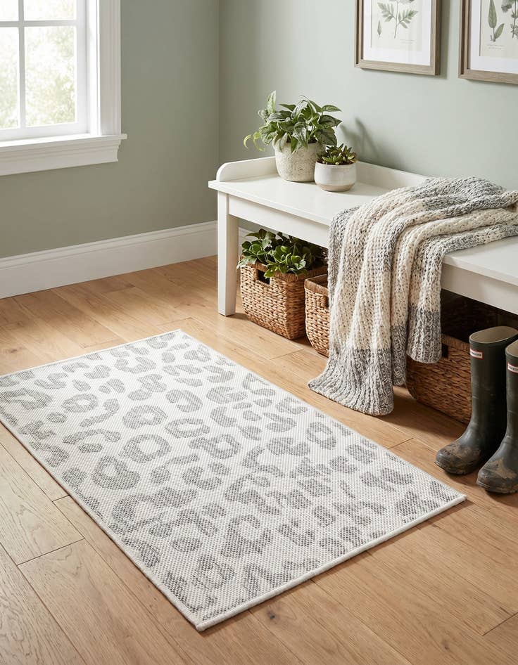 Detail image of 2' x 3' Easy-Clean Safari Indoor / Outdoor Rug