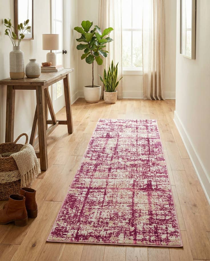 Detail image of Jill Zarin 2' 7 x 8' Uptown Lexington Avenue Runner Rug