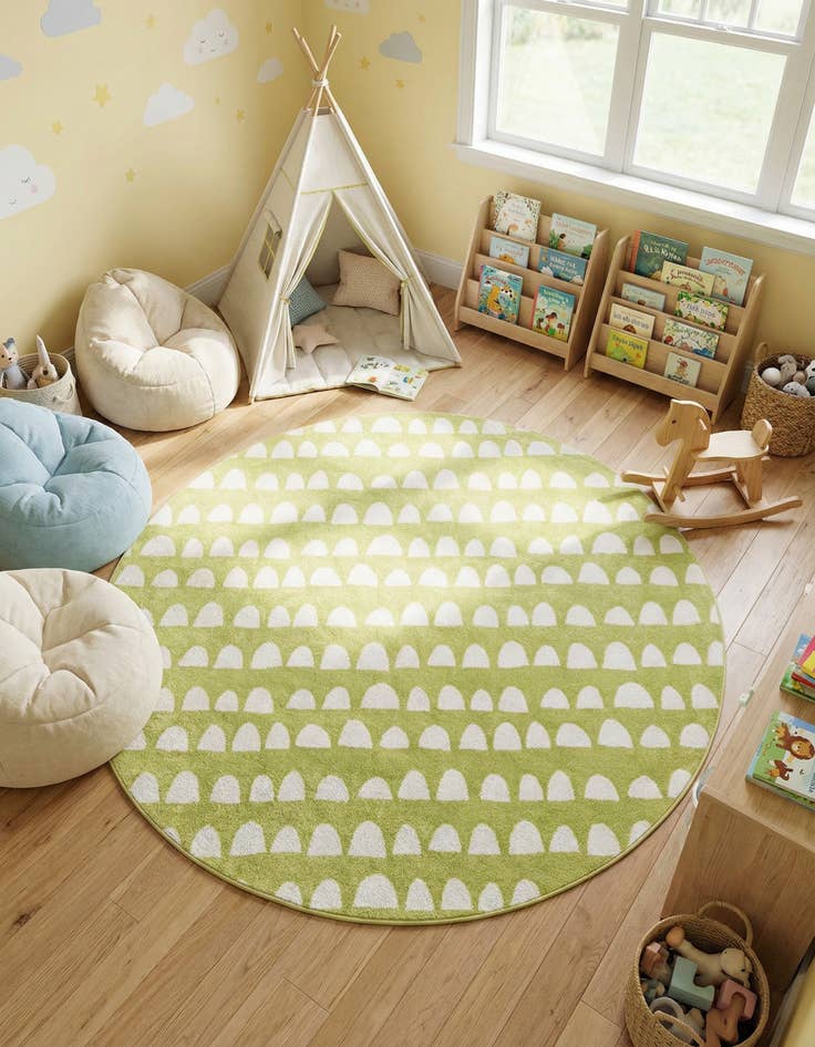 Detail image of 7' 10 x 7' 10 Whimsy Kids Round Rug