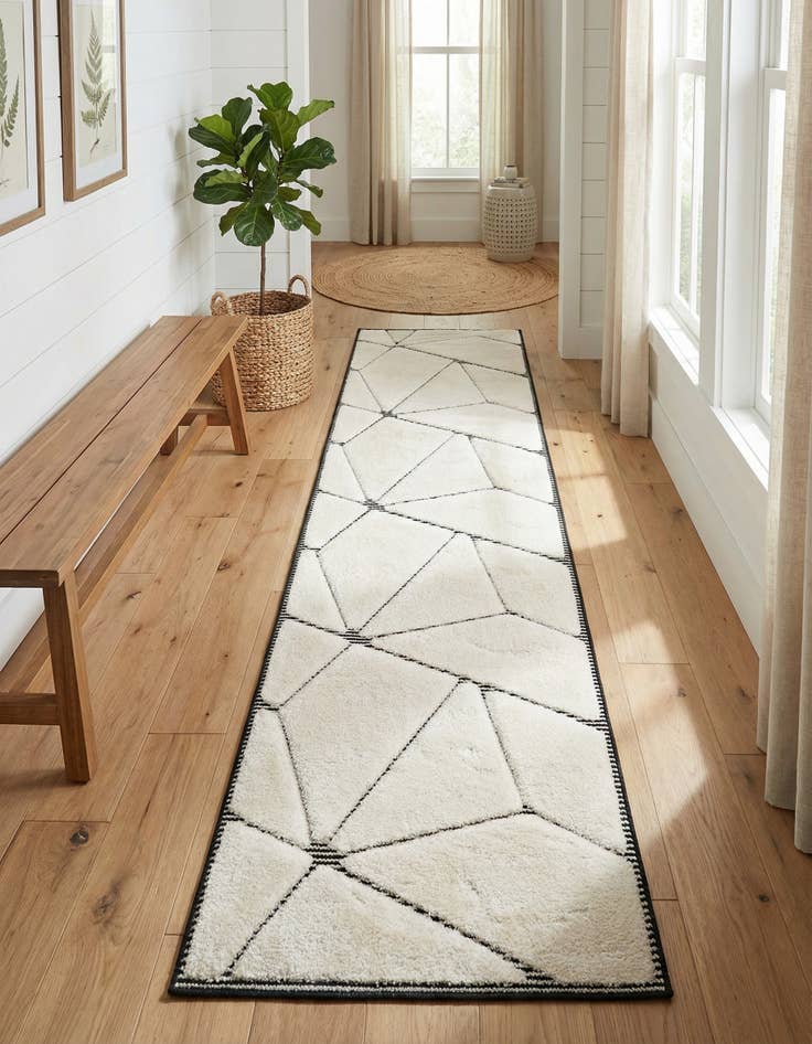 Detail image of 2' 7 x 10' Prismatic Runner Rug