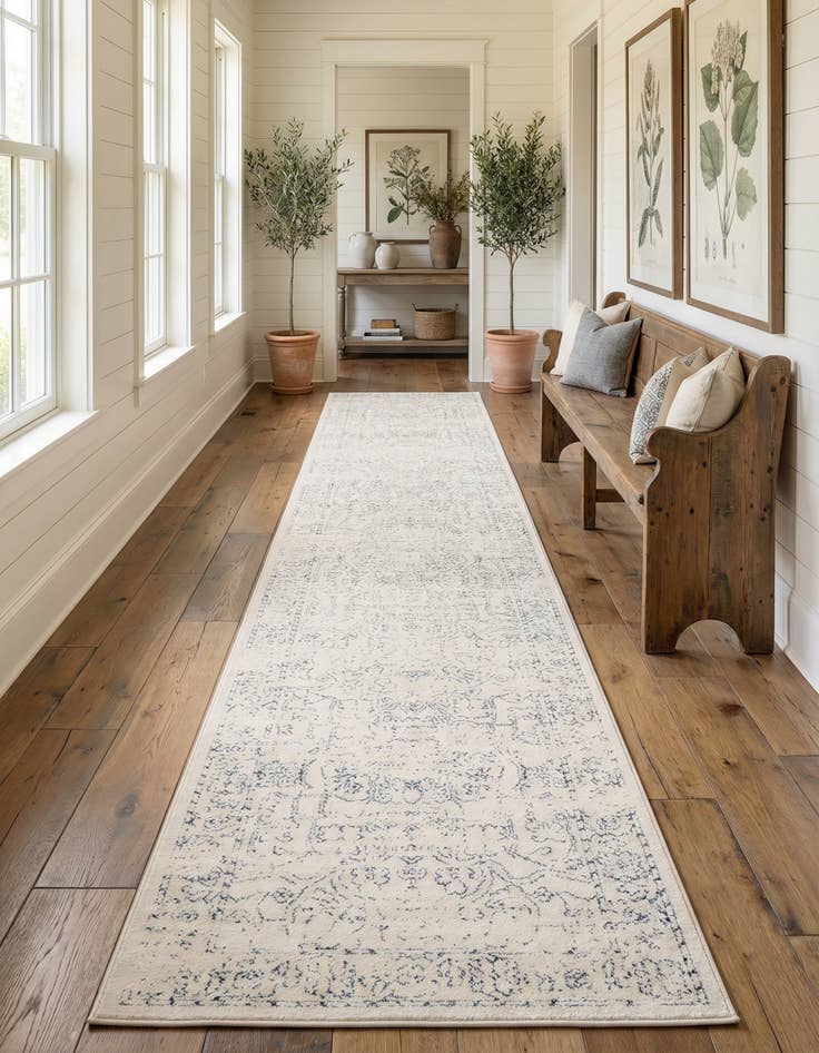 Detail image of 2' 7 x 16' 5 Isabella Runner Rug