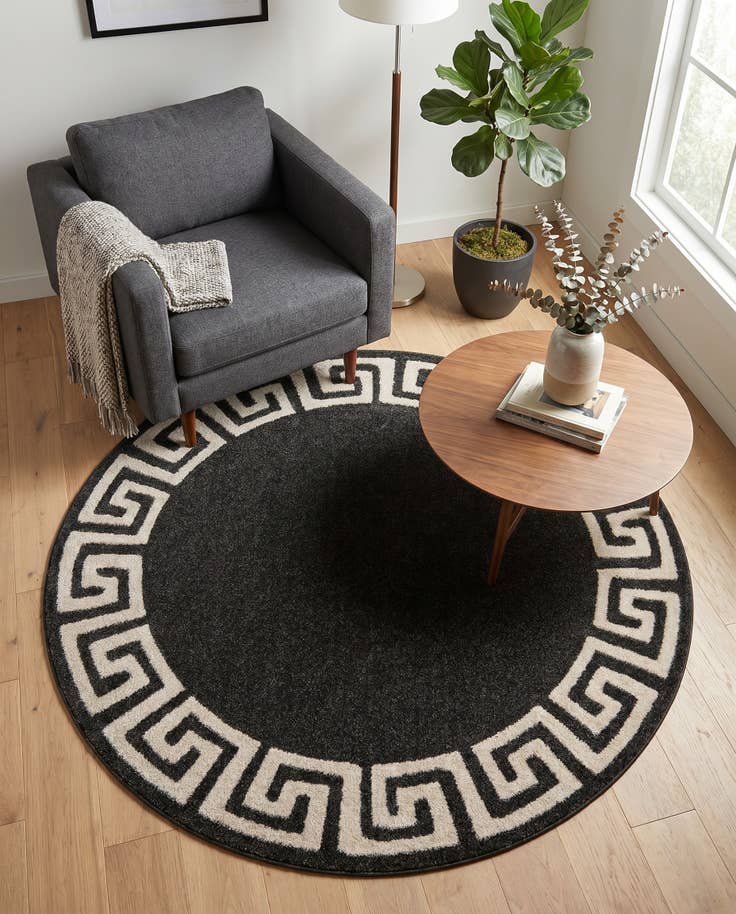 Detail image of 6' x 6' Greek Key Round Rug