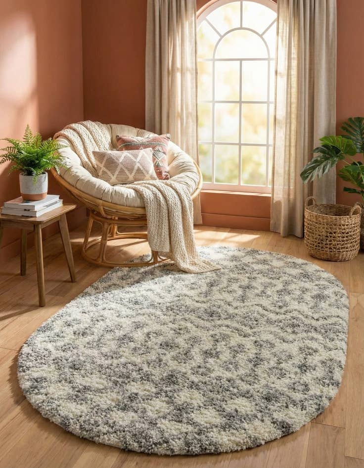 Detail image of 4' x 6' Moroccan Trellis Shag Oval Rug