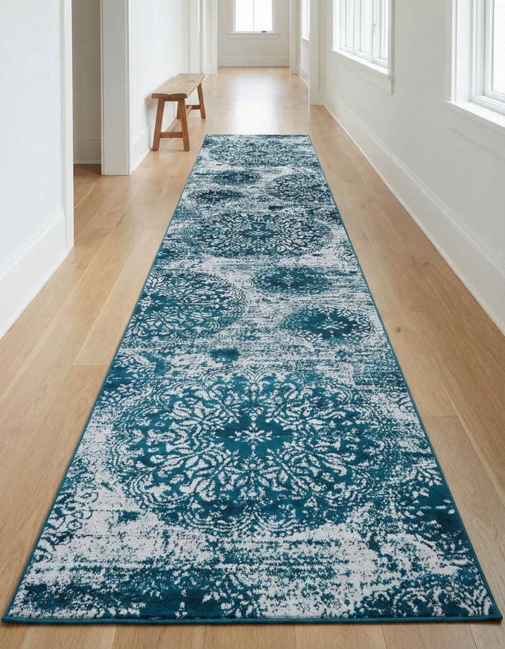 Detail image of 3' 3 x 16' 5 Monaco Runner Rug