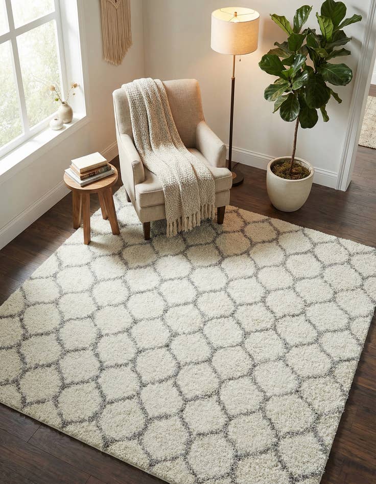 Detail image of 7' 10 x 7' 10 Trellis Shag Square Rug