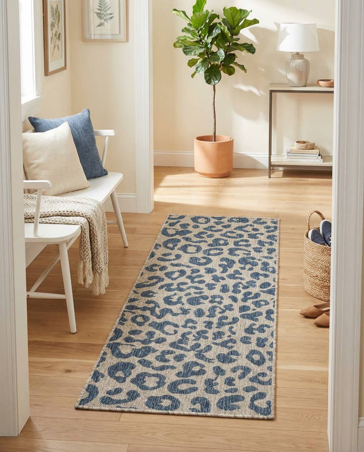 Detail image of 2' x 5' Easy-Clean Safari Indoor / Outdoor Runner Rug