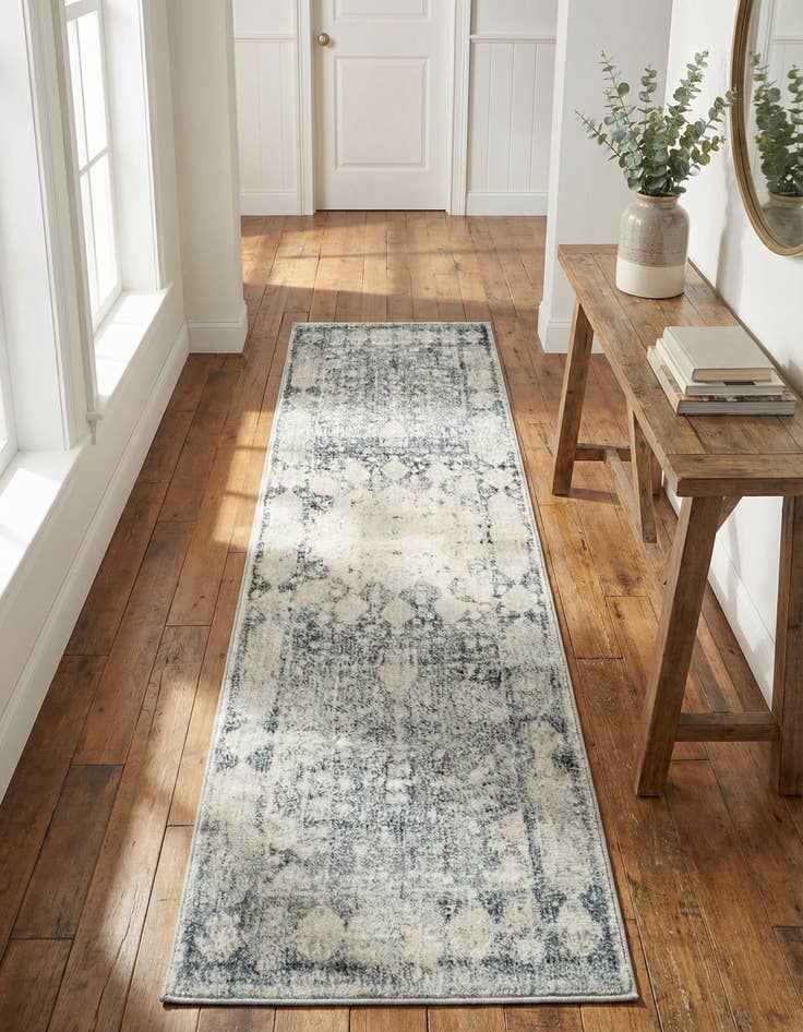 Detail image of 2' 2 x 6' Oxfordshire Runner Rug