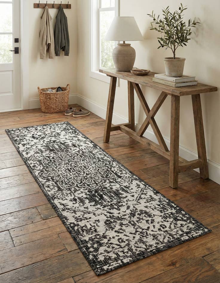 Detail image of  2' x 6'  Washable Jill Zarin Dubai Indoor / Outdoor Runner Rug