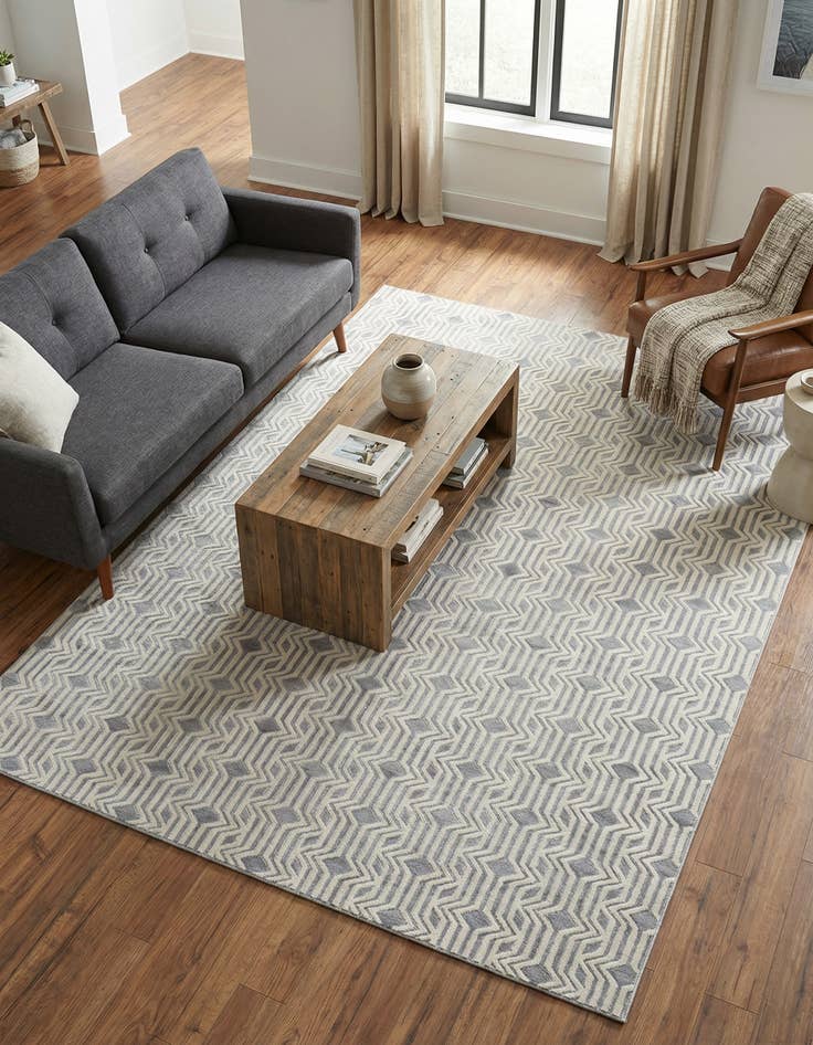 Detail image of 7' 10 x 10' Vince Camuto Rug