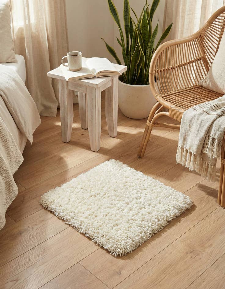 Detail image of 1' 4 x 1' 4 Marilyn Monroe&trade; Shag Sample Rug