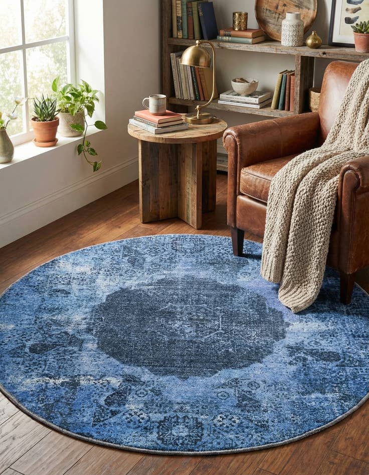 Detail image of 4' x 4' Washable Yara Round Rug