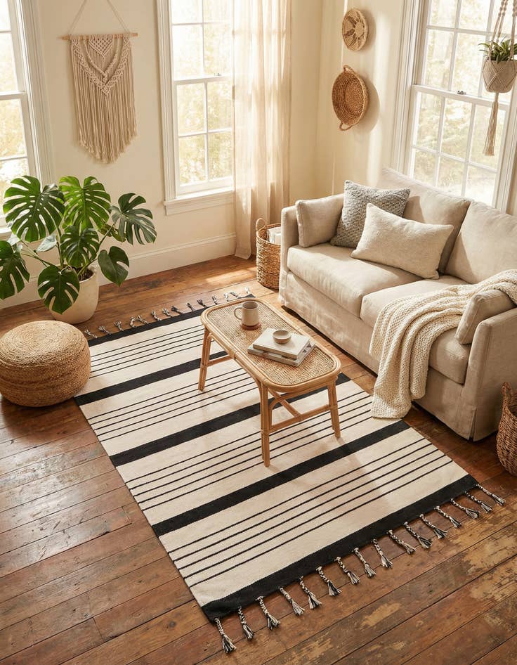 Detail image of 5' 1 x 8'  Hand Woven Chindi Cotton Rug