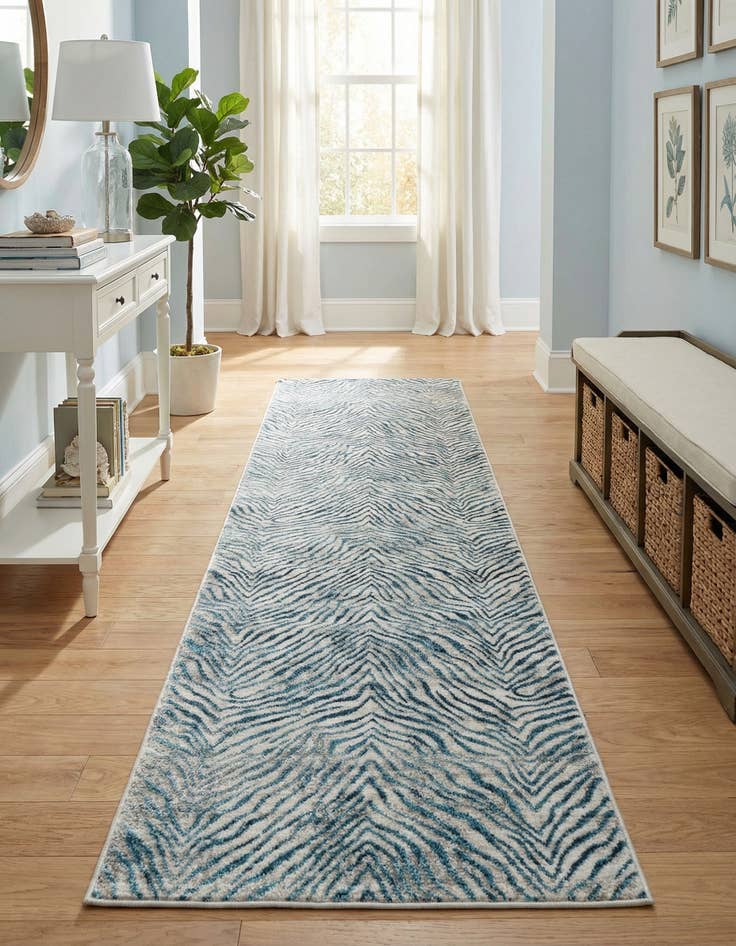 Detail image of 2' 7 x 12' Finsbury Runner Rug