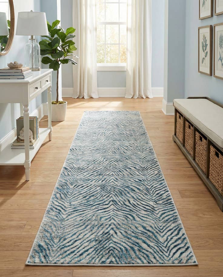 Detail image of 2' 7 x 12' Finsbury Runner Rug
