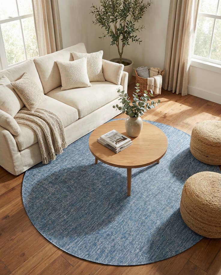 Detail image of 7' 10 x 7' 10 Easy-Clean Solid Indoor / Outdoor Round Rug