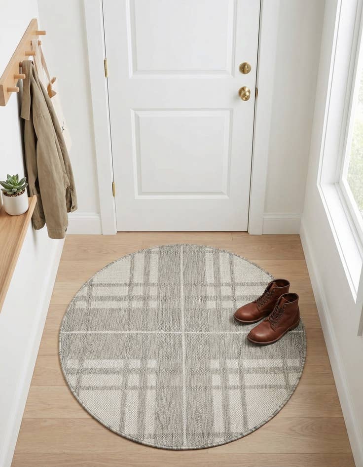 Detail image of 3' x 3'  Washable Checkered Indoor / Outdoor Round Rug