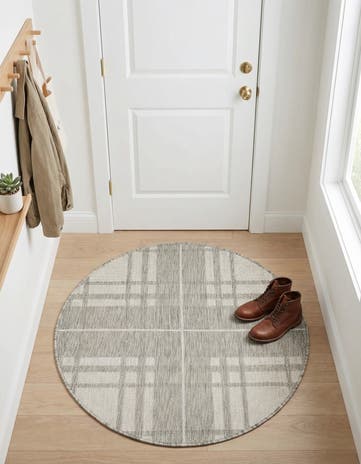 3' x 3' Easy-Clean Checkered Indoor / Outdoor Round Rug