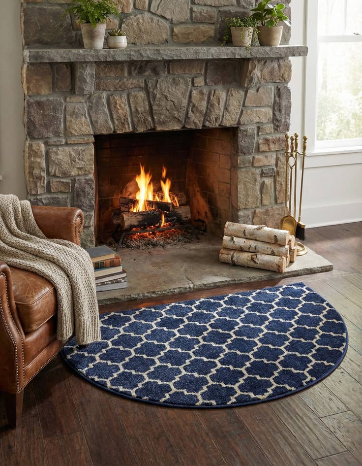 Detail image of 2' 7 x 4' Lattice Hearth Rug
