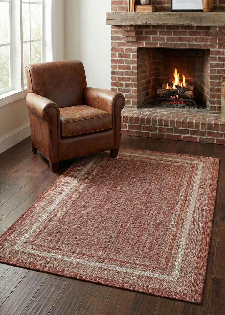 3' 1 x 5' 3 Easy-Clean Border Indoor / Outdoor Rug