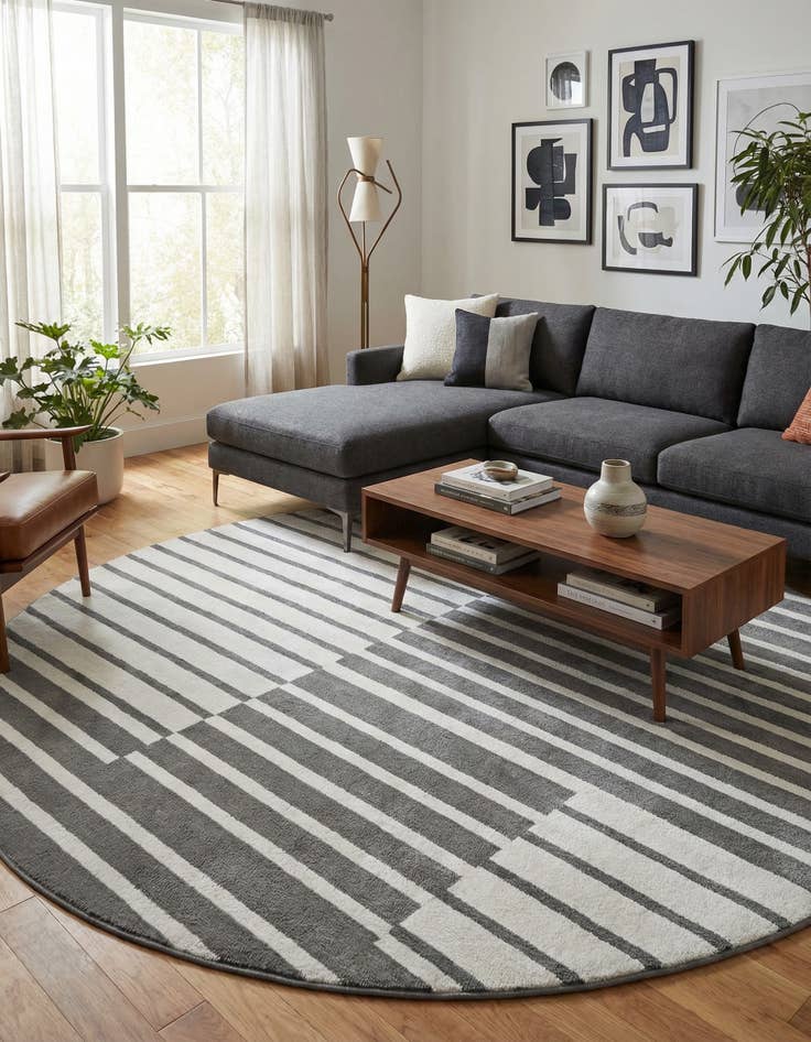 Detail image of 10' x 10' Oslo Round Rug