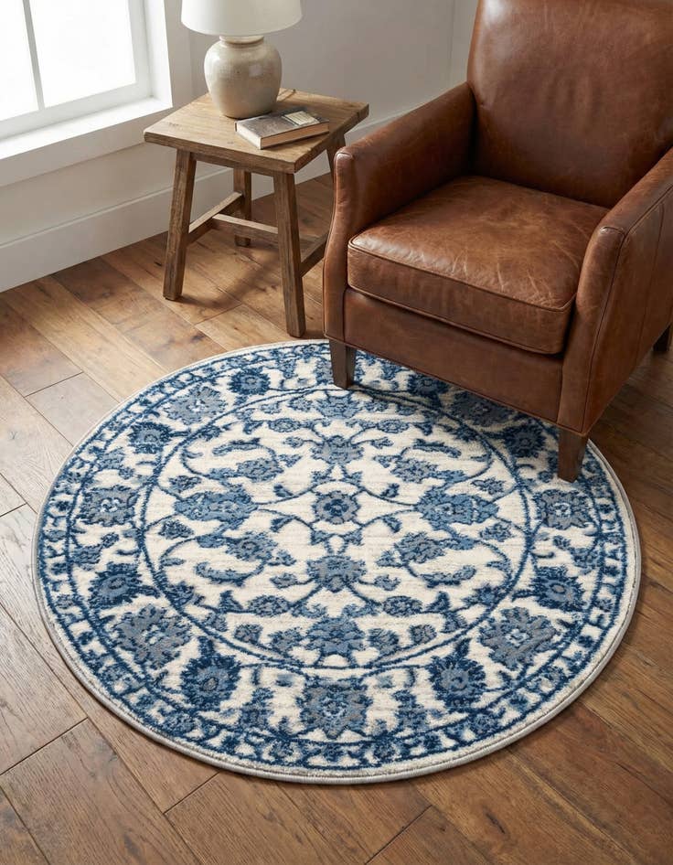 Detail image of 3' 3 x 3' 3 Boston Round Rug