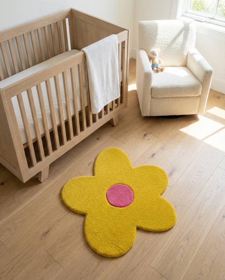 Detail image of 2' 2 x 2' 2 Happy Rugs Funky Flower Wool Round